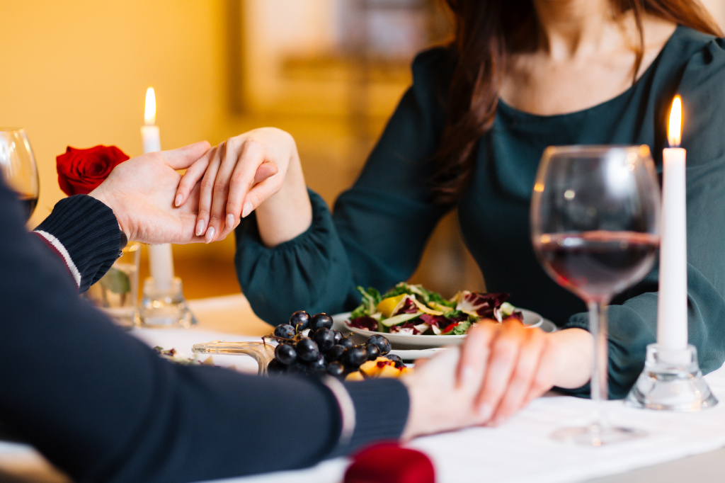 hands-dates.jpg