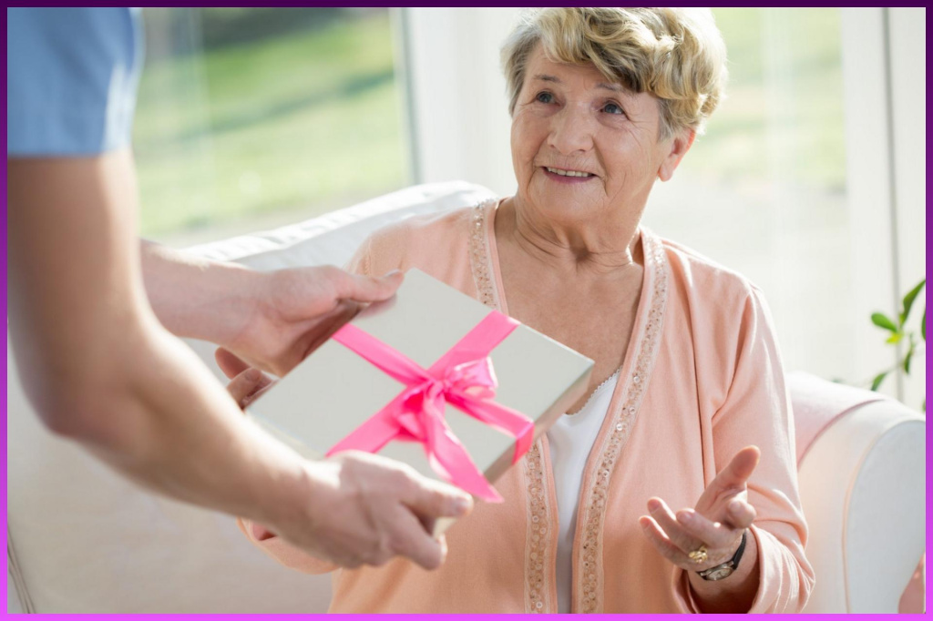 Что подарить взрослой маме (50+, 60+) Что подарить маме на день рождения: Что подарить взрослой маме (50+, 60+)